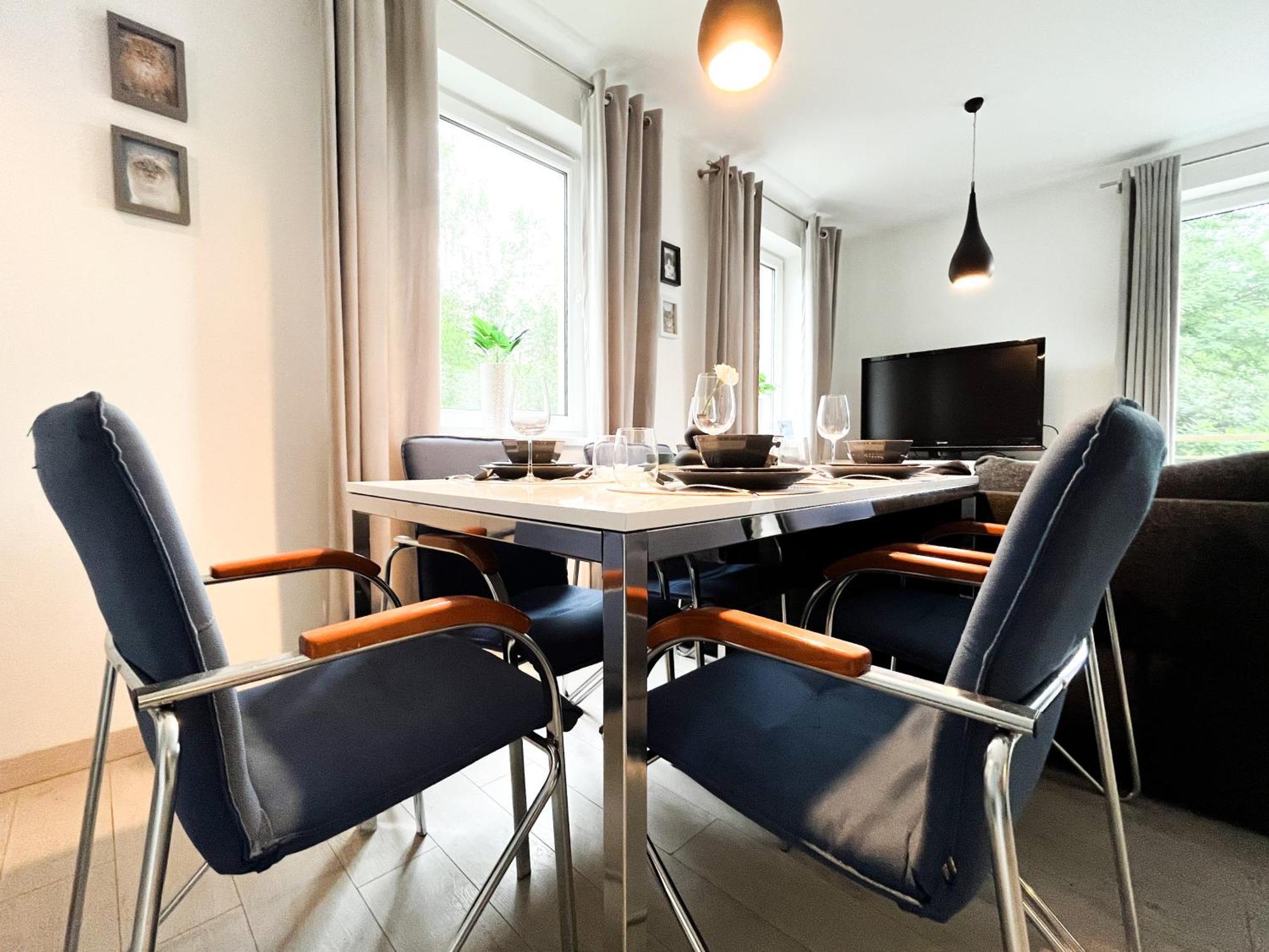 Walk To Park, Modern 2Bd Kitchen! Balcony, Parking Apartment Wroclaw Bagian luar foto