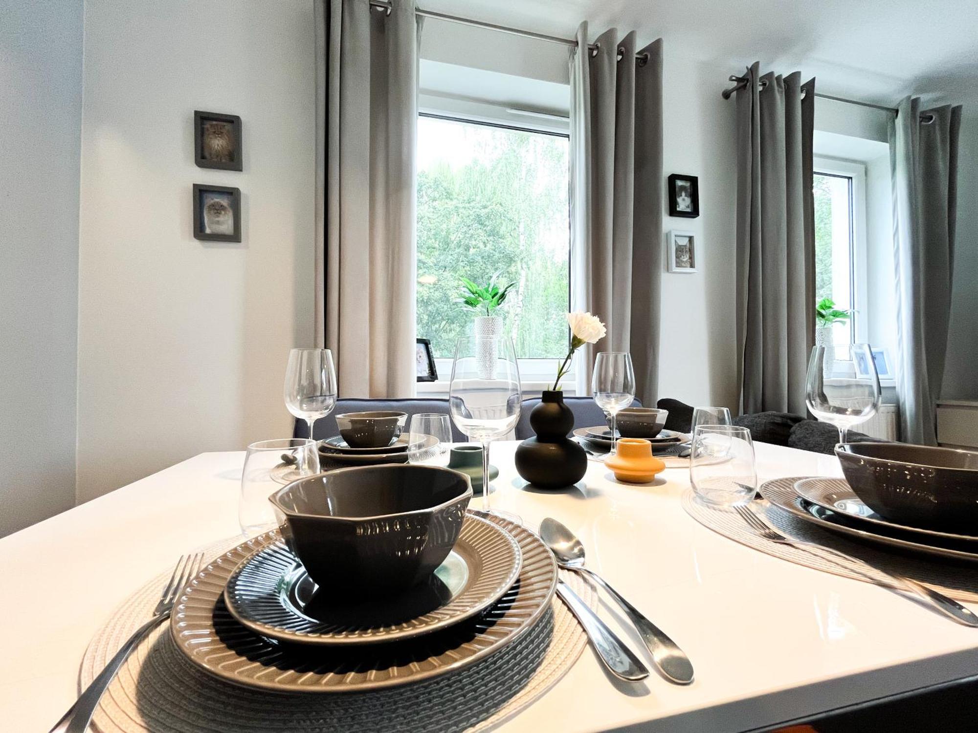 Walk To Park, Modern 2Bd Kitchen! Balcony, Parking Apartment Wroclaw Bagian luar foto