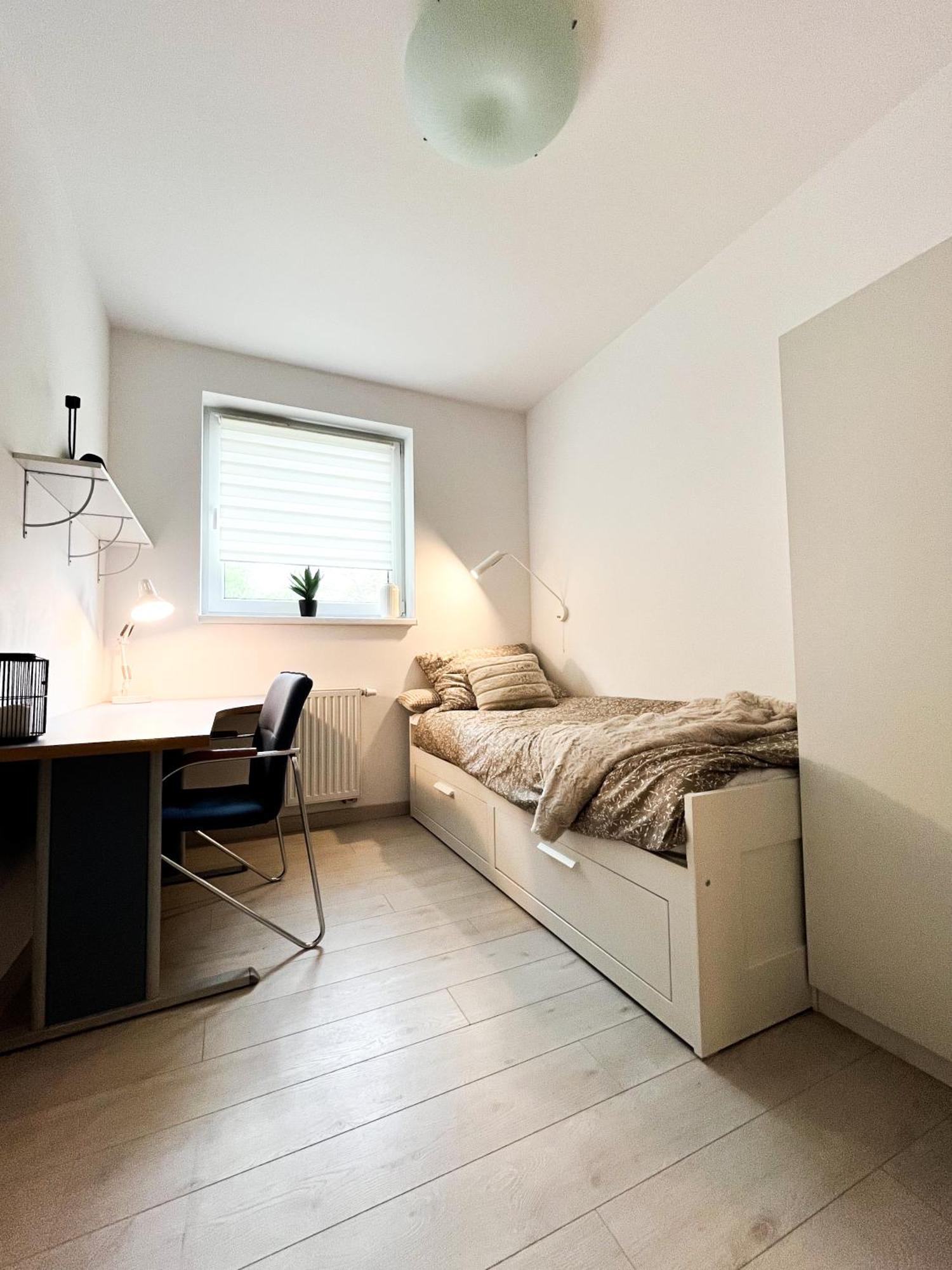 Walk To Park, Modern 2Bd Kitchen! Balcony, Parking Apartment Wroclaw Bagian luar foto