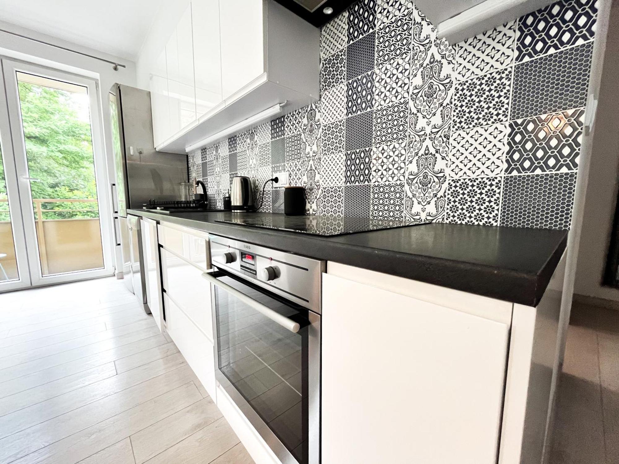 Walk To Park, Modern 2Bd Kitchen! Balcony, Parking Apartment Wroclaw Bagian luar foto