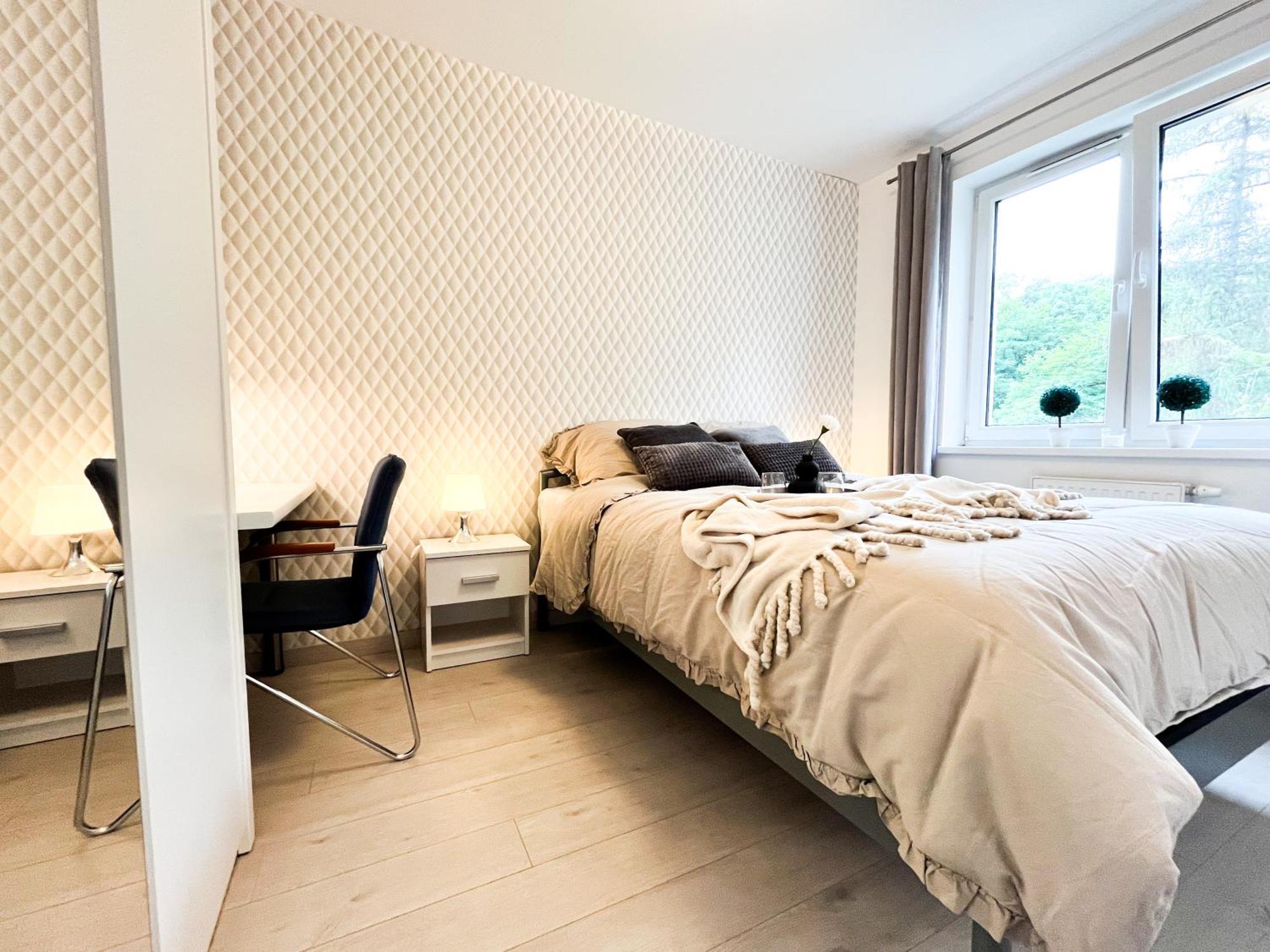 Walk To Park, Modern 2Bd Kitchen! Balcony, Parking Apartment Wroclaw Bagian luar foto